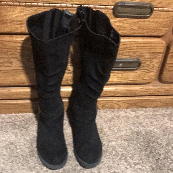 🥳UNR8ED”  💐(Size 8.5 wide) black knee high zipper Boots like new🎊 no Box - Picture 1 of 9